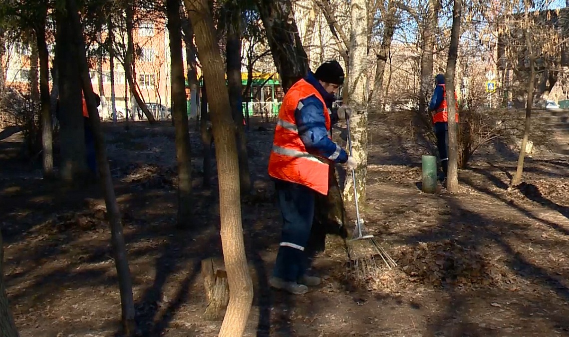 Пензенцы вышли на уборку города в рамках санитарной пятницы